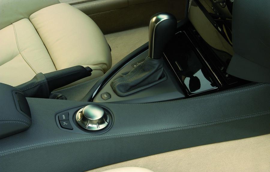  BMW 6-Series 2004 года  (фото 22 из 55)